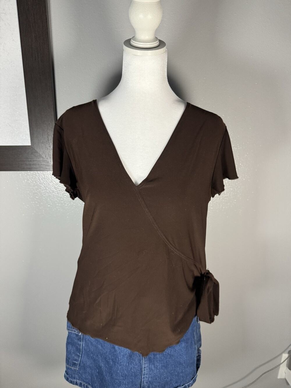 Vintage KC Stevens Brown Chocolate Wrap Top Flutter Sleeve Lettuce Trim Y2K L